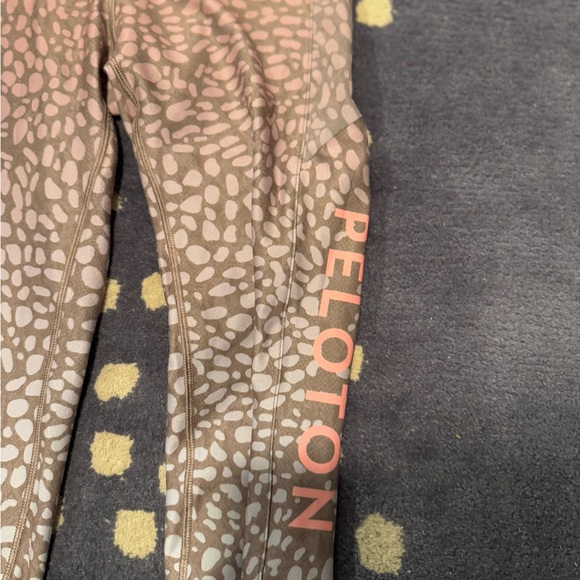 Peloton x With Riverstone High Waist Legging + Bra - Medium - Picture 8 of 9